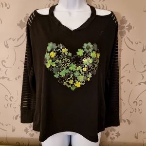 Cute NWOT Shamrock Heart Long sleeve peek-a- boo shoulder top.